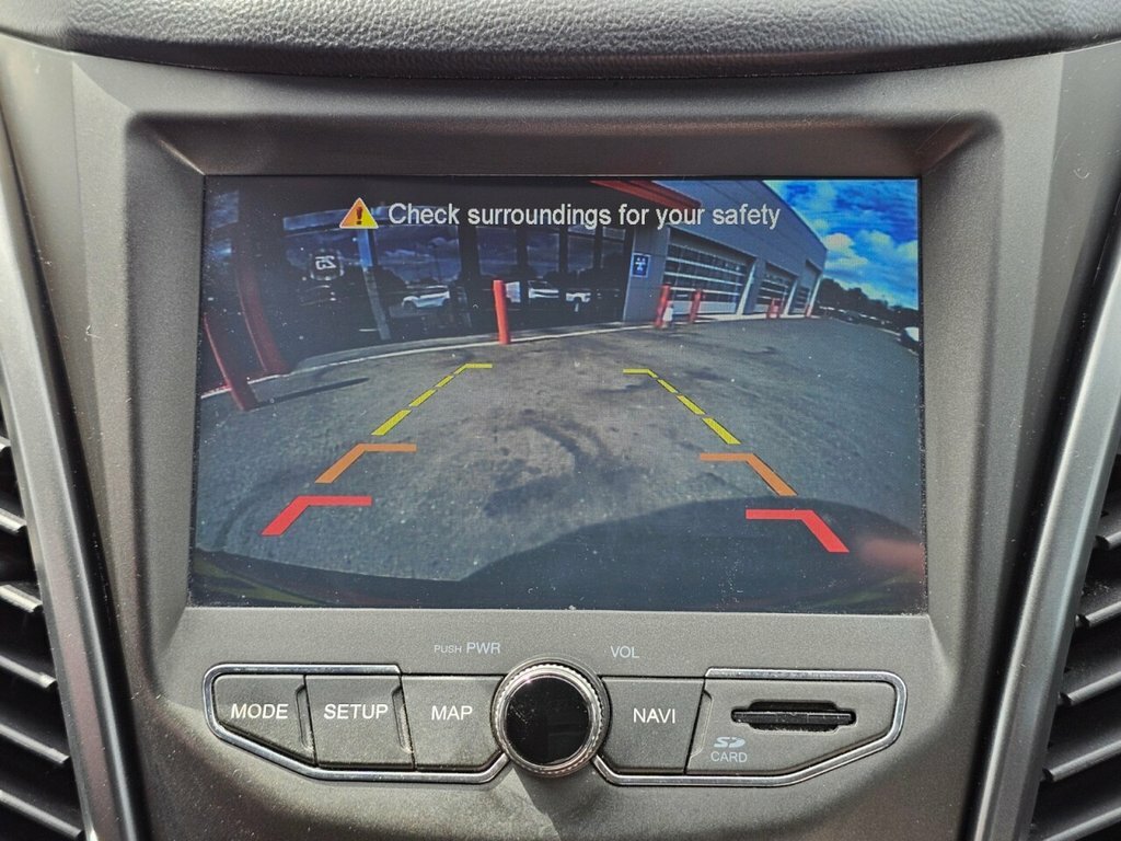 SsangYong Korando 2L Le Red #3
