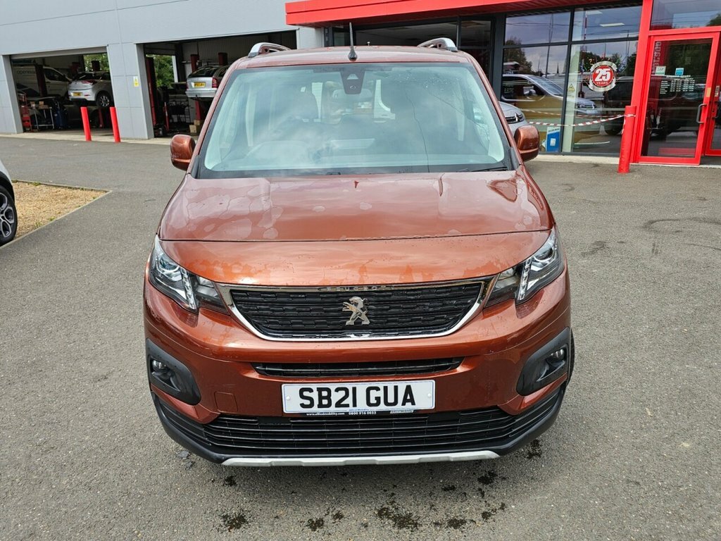 Peugeot Rifter 1.5L Allure Premium Brown #4