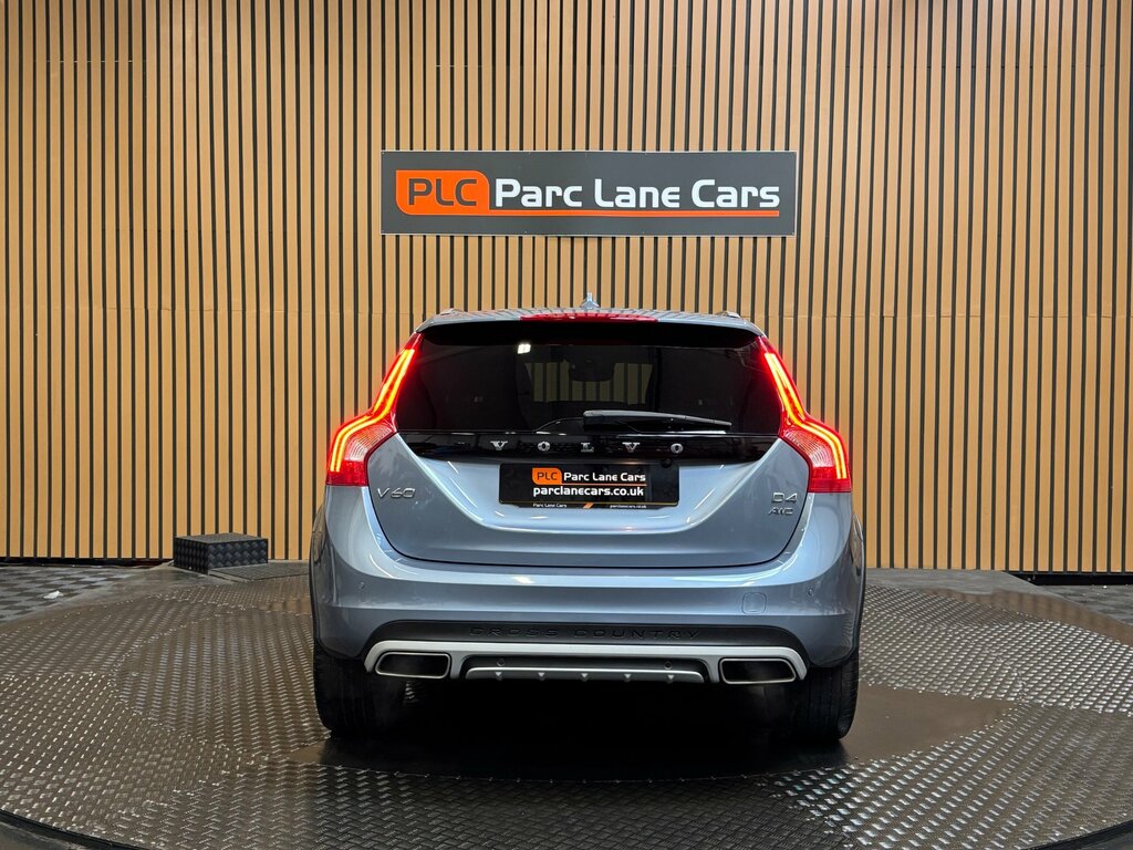 Volvo V60 2.4 D4 Lux Nav Estate Awd - 9 Volv SM67XVV Blue #4