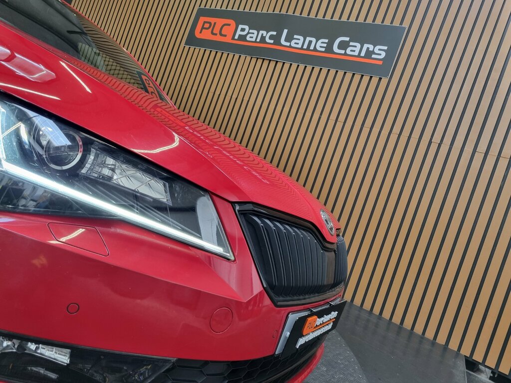 Skoda Superb 2.0 Tsi Sportline Hatchback Dsg Euro 6 Red