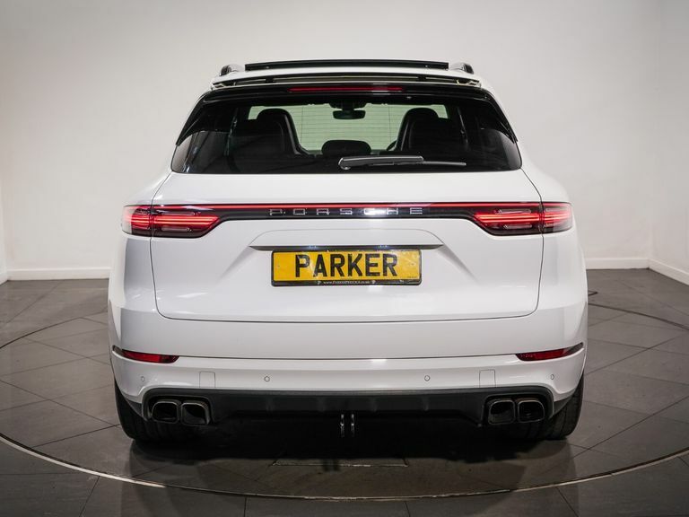 Porsche Cayenne Turbo Tiptronic S White #5