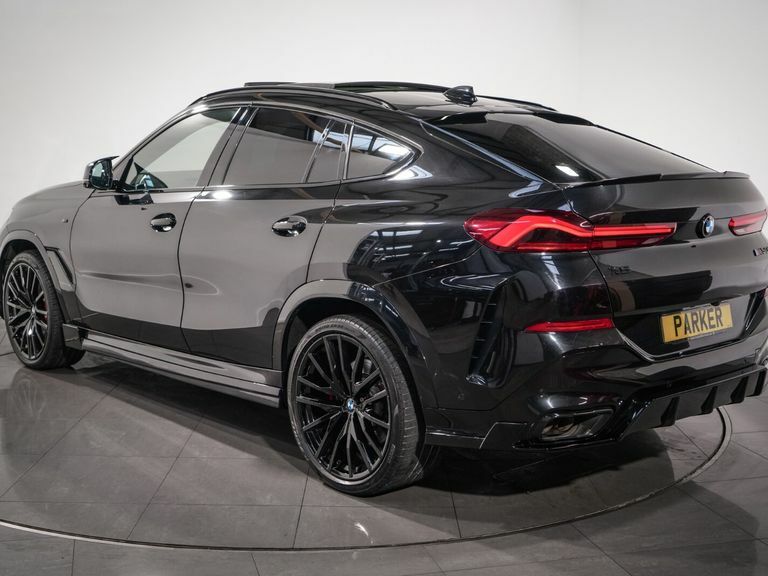 BMW X6 Xdrive M50i Black #4