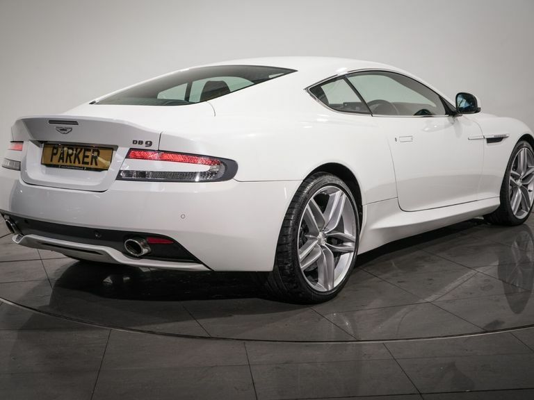 Aston Martin DB9 V12 Touchtronic White #6