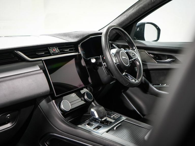Jaguar F-Pace 2.0 D200 R-dynamic Se Awd Grey #33