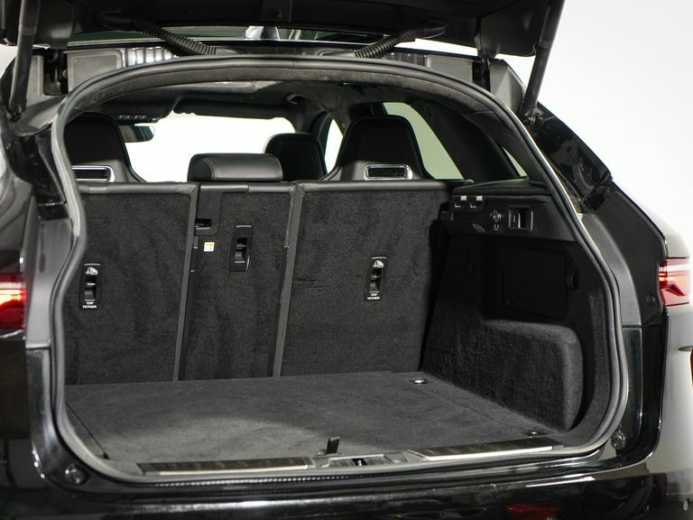 Jaguar F-Pace 2.0 D200 R-dynamic Se Awd Grey #29