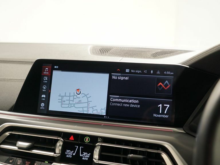 BMW X5 X5 M50i White #39