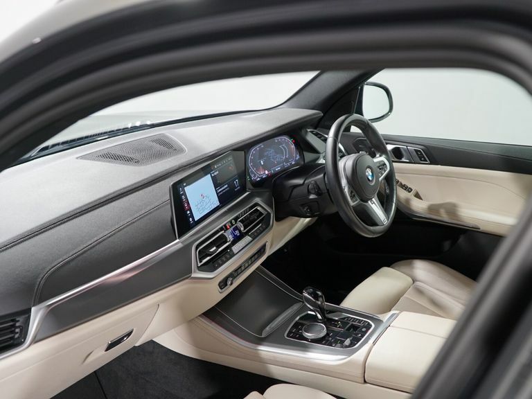 BMW X5 X5 M50i White #32