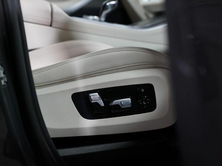 BMW X5 X5 M50i White #21