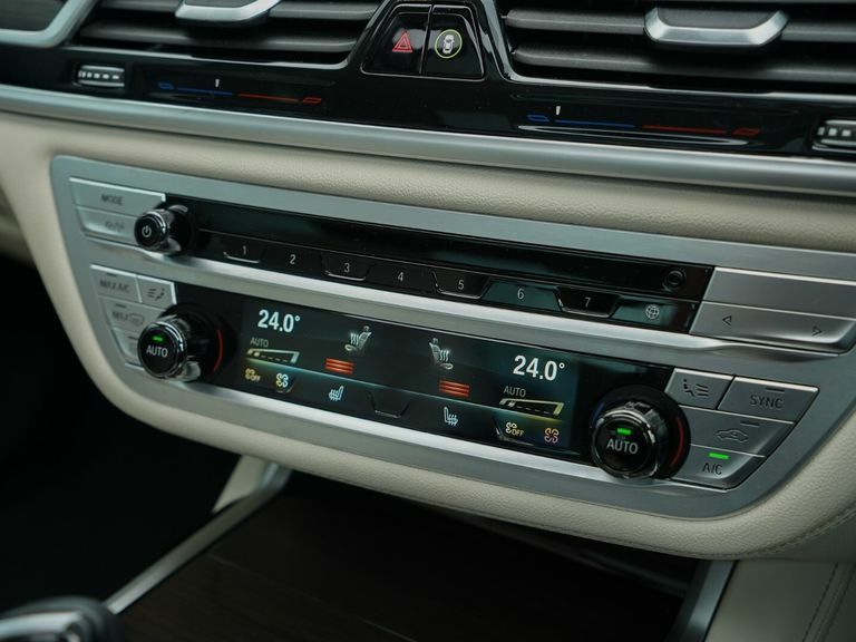 BMW 7 Series 730D 4dr Auto Silver #18