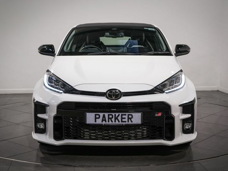 Toyota Yaris 1.6 Awd Circuit Pack MF72XBV White #2