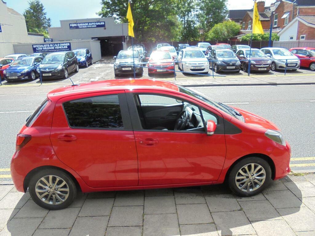 Toyota Yaris 1.0 Vvt-i Icon Euro 6 MK66FBV Red #3