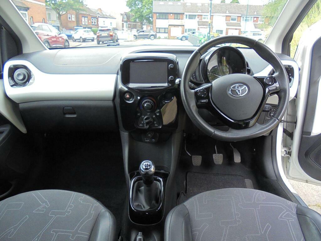 Toyota Aygo 1.0 Vvt-i X-pression Euro 5 White #6