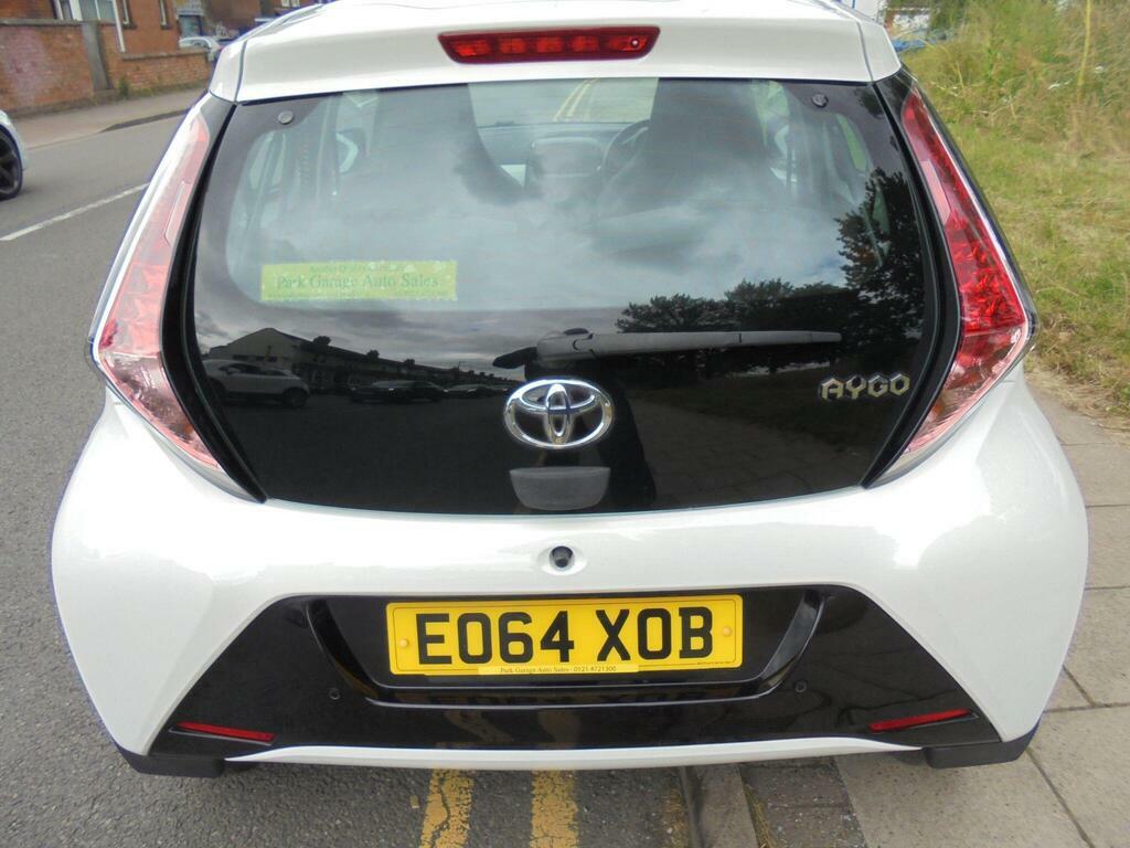 Toyota Aygo 1.0 Vvt-i X-pression Euro 5 White #4
