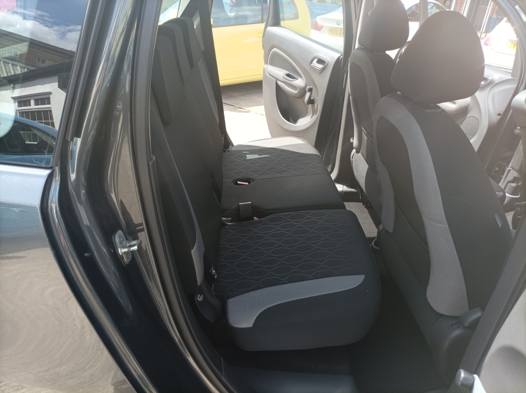 Citroen C3 Picasso Selection White #15