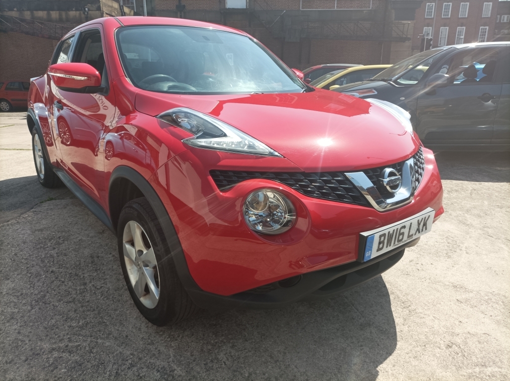 Nissan Juke 1.6 Visia Red #6