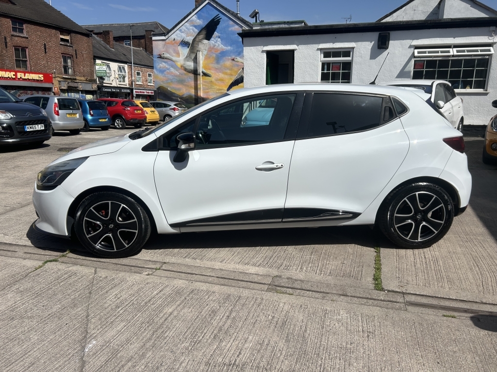 Renault Clio 0.9 Dynamique Nav White #4