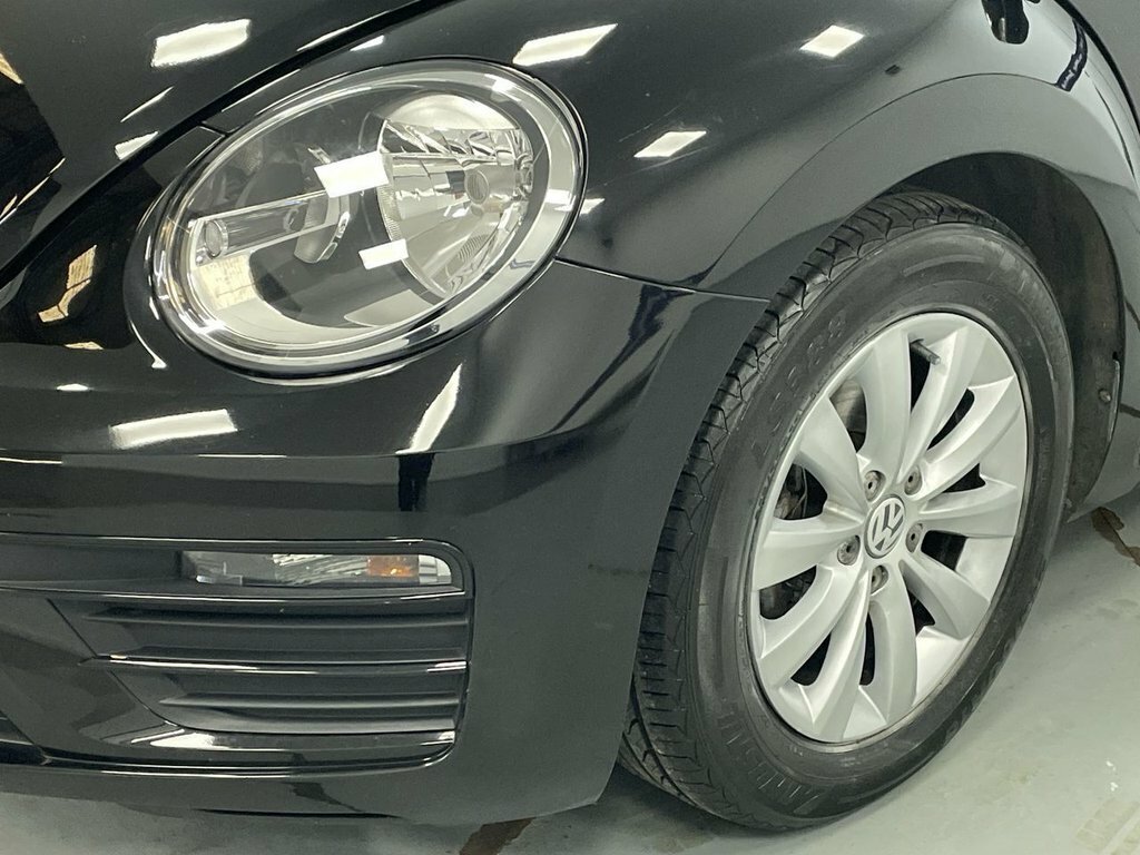 Volkswagen Beetle Beetle Design Tsi Bluemotion Technology S-a White #18