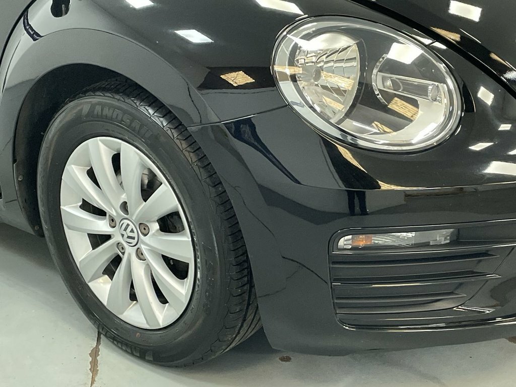 Volkswagen Beetle Beetle Design Tsi Bluemotion Technology S-a White #15
