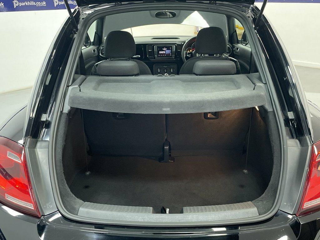 Volkswagen Beetle Beetle Design Tsi Bluemotion Technology S-a White #31