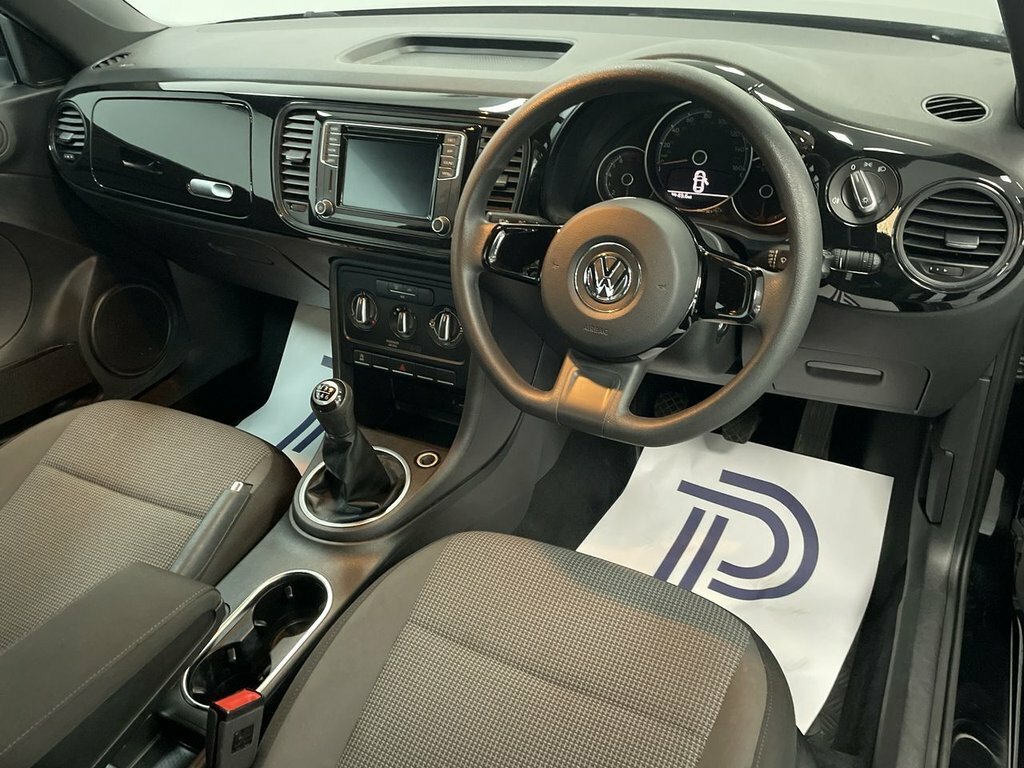 Volkswagen Beetle Beetle Design Tsi Bluemotion Technology S-a White #21
