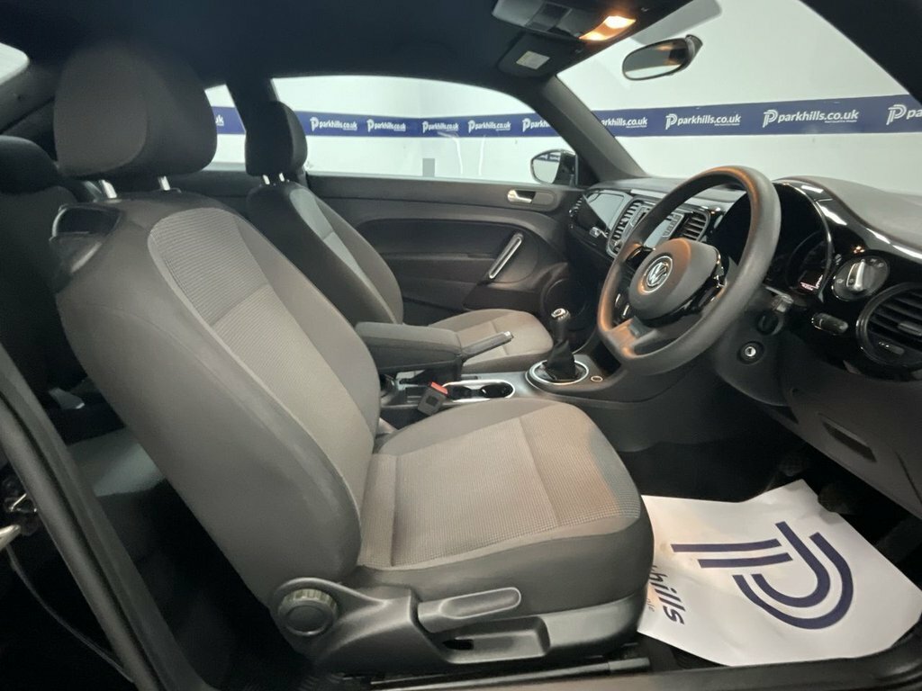 Volkswagen Beetle Beetle Design Tsi Bluemotion Technology S-a White #20