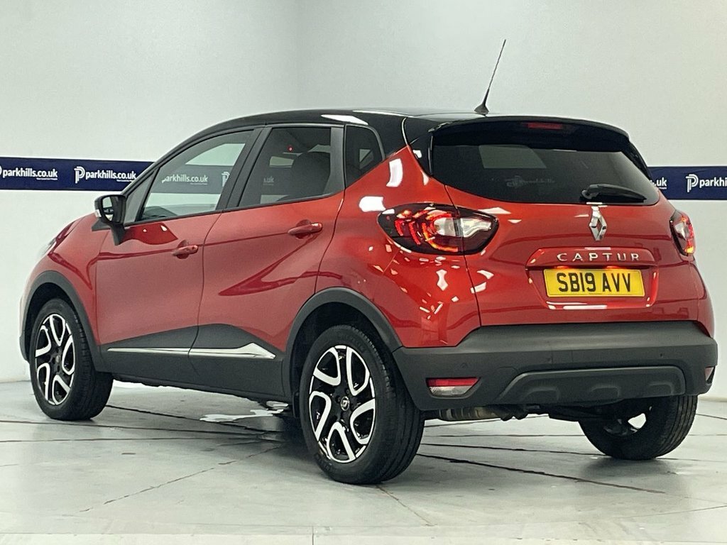 Renault Captur 1L Iconic SB19AVV Red #3