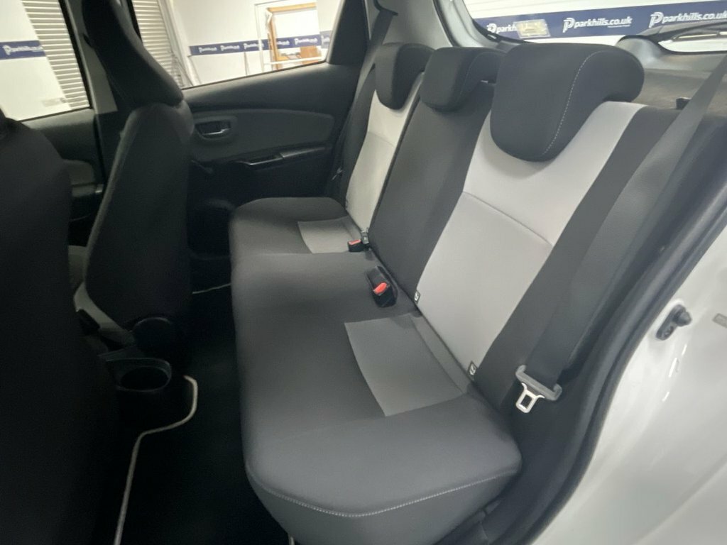 Toyota Yaris 1L Icon OY67HDN White #5