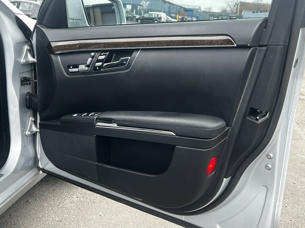 Mercedes-Benz S Class 3L Null Black #8