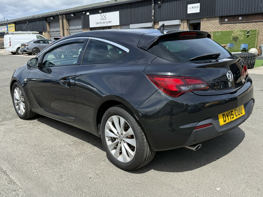 Vauxhall Astra GTC Gtc 2.0T 16V Vxr Red #17