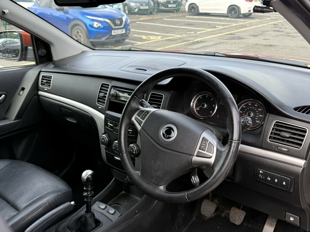 SsangYong Korando 2.0 D Ex Red #6