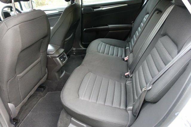 Ford Mondeo 2.0 Tdci Zetec Hatchback Euro 6 Blue #4