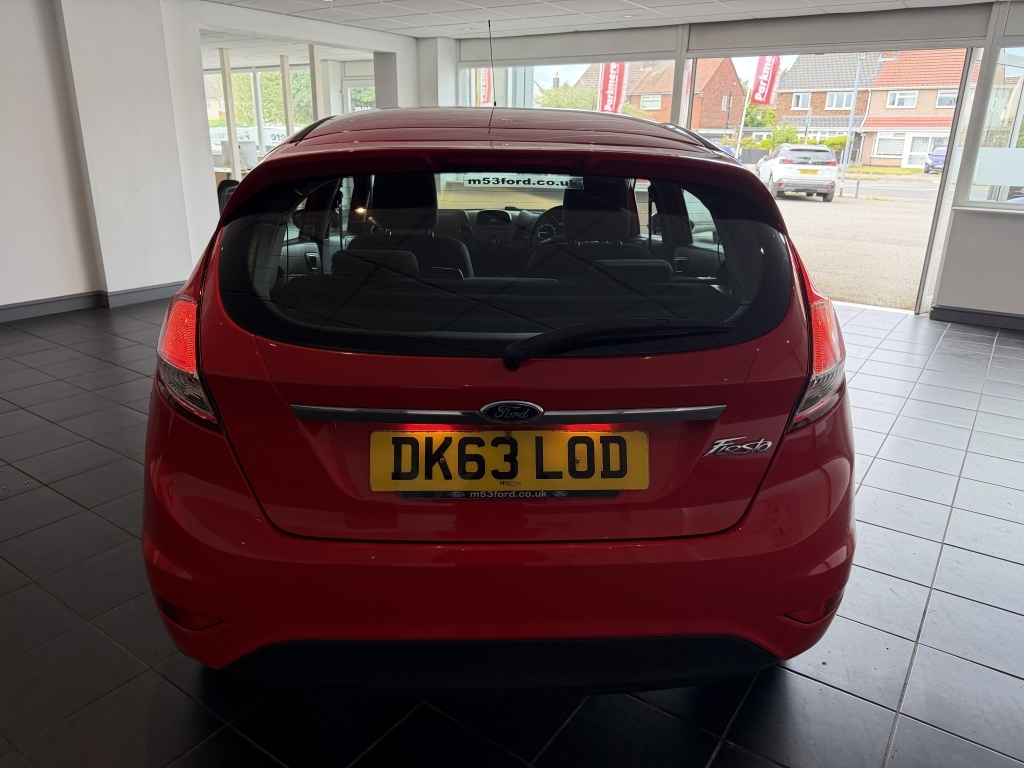 Ford Fiesta 1.0 Zetec 99 Bhp White #6