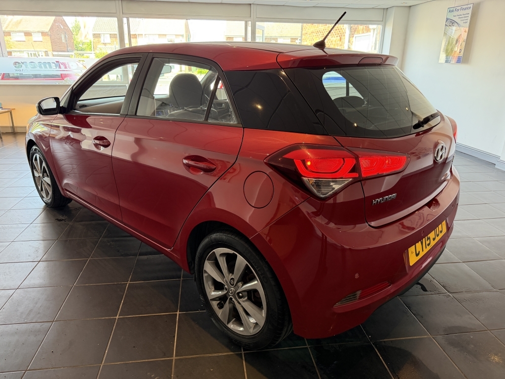 Hyundai I20 1.4 Gdi Se Red #5
