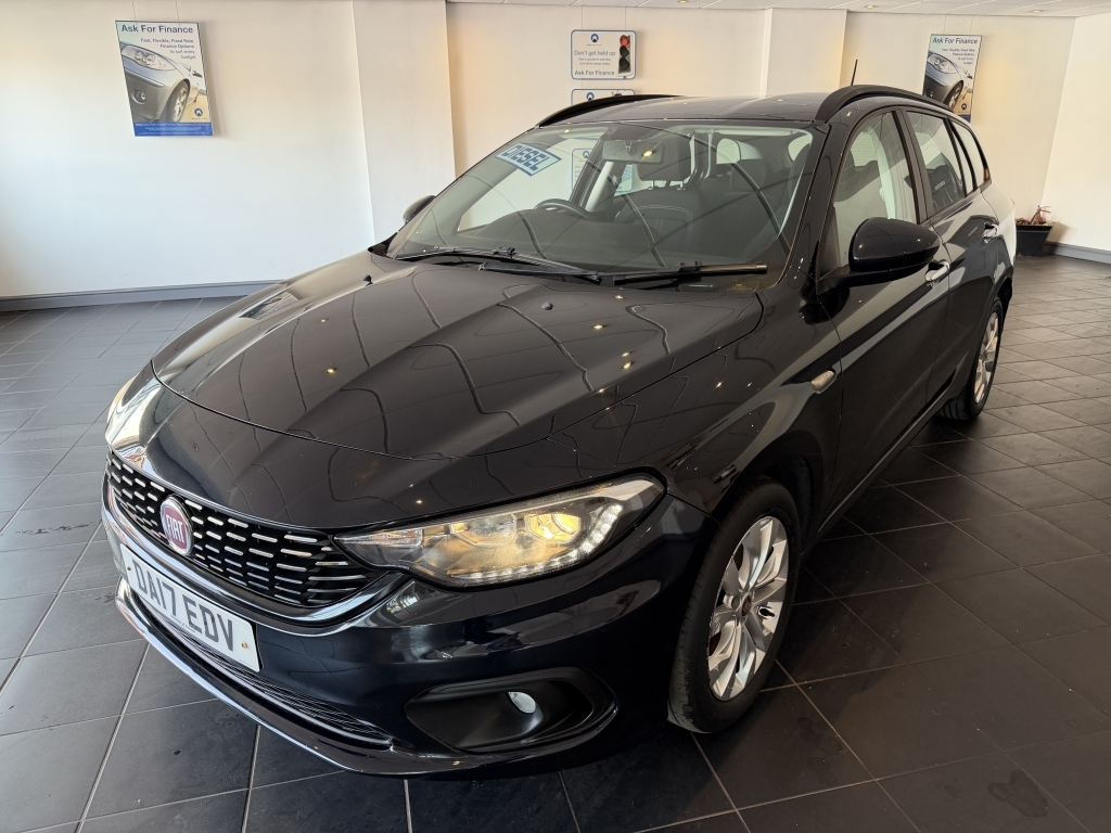 Fiat Tipo 1.6 Multijet Easy Black #3