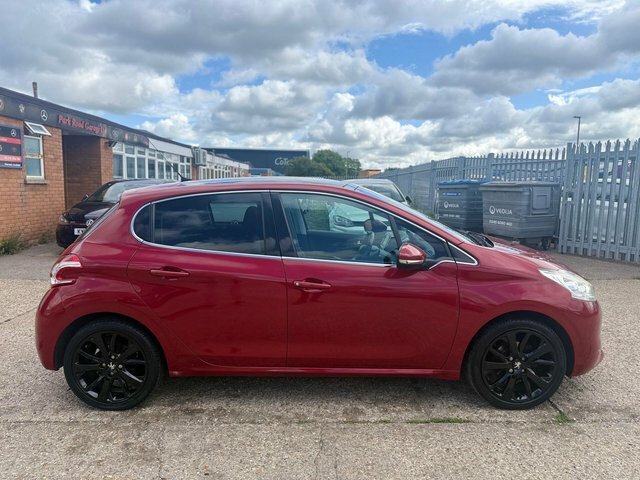 Peugeot 208 Hatchback BU64LLN Red #2