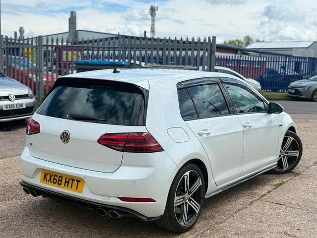 Volkswagen Golf Hatchback KX68HTT #3