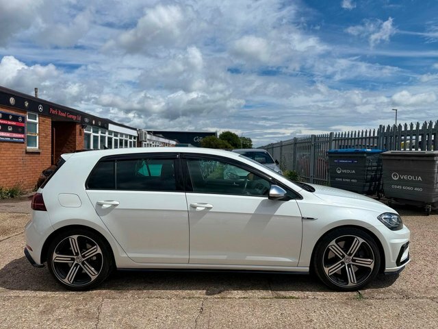 Volkswagen Golf Hatchback KX68HTT #4