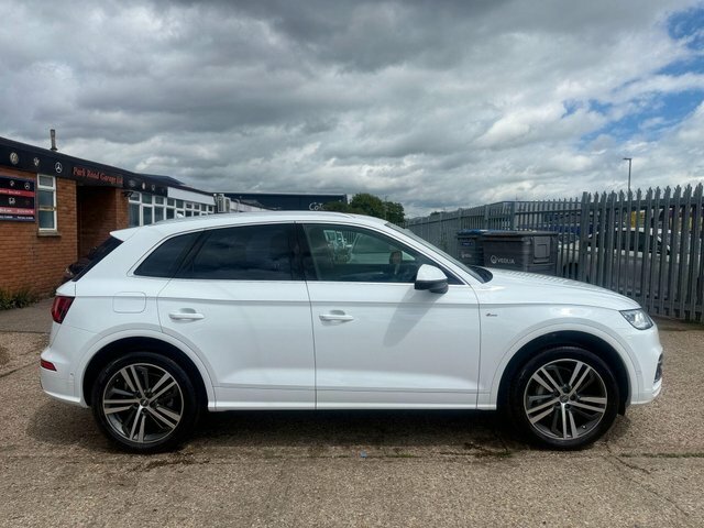 Audi Q5 Suv  #2