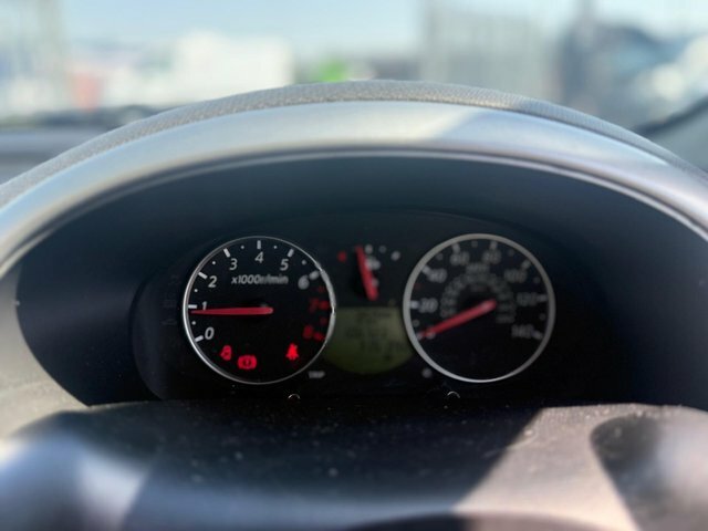 Nissan Micra 1.2 16V Initia Red #10