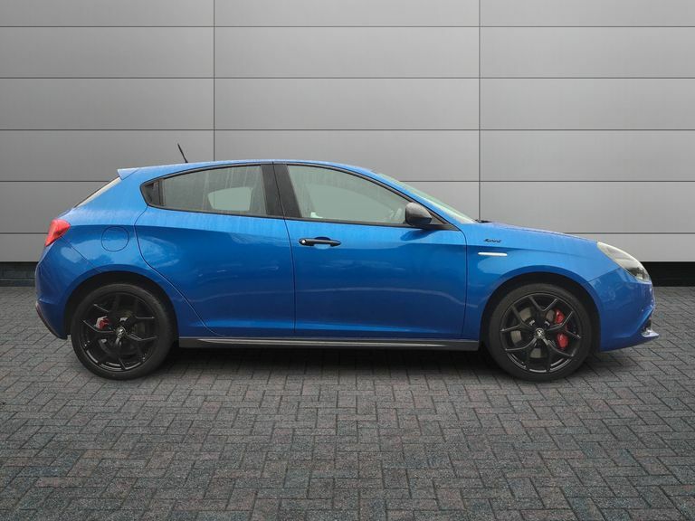 Alfa Romeo Giulietta Hatchback White #5