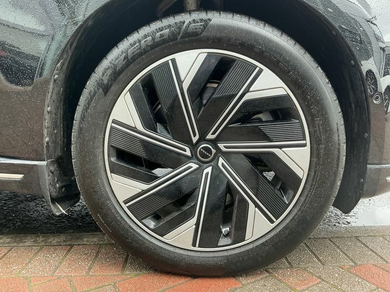 Volvo ES90 Plus, Single Motor Extended Range, Black #4