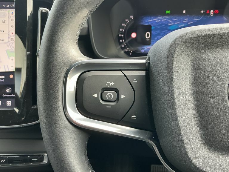 Volvo EX40 185Kw Extended Range Plus 78Kwh Black #14
