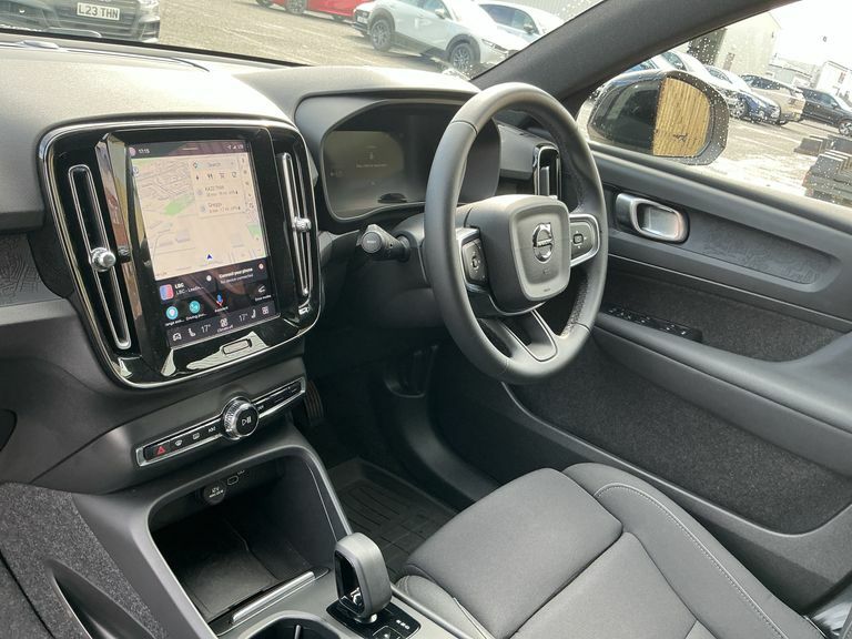 Volvo EX40 185Kw Extended Range Plus 78Kwh Black #3