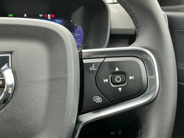 Volvo EX40 185Kw Extended Range Plus 78Kwh Black #19