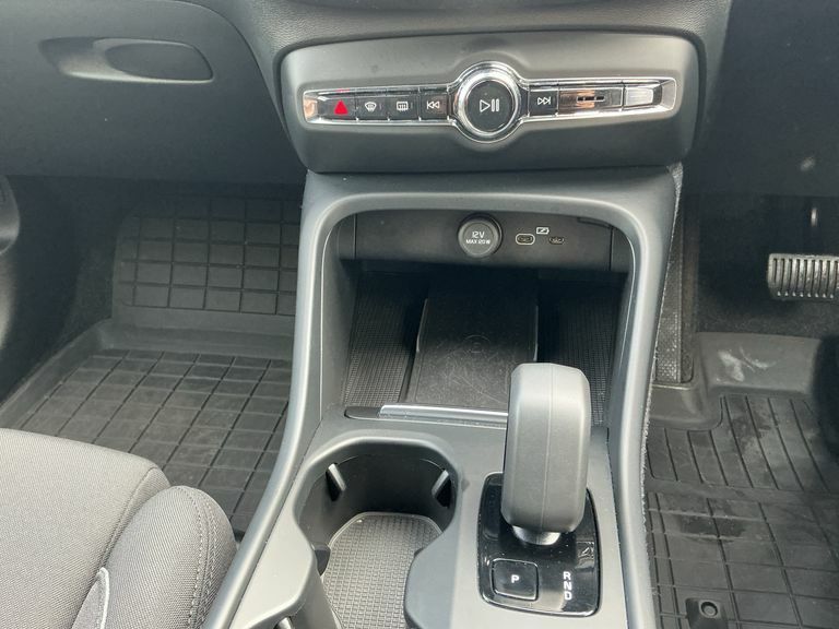 Volvo EX40 185Kw Extended Range Plus 78Kwh Black #13
