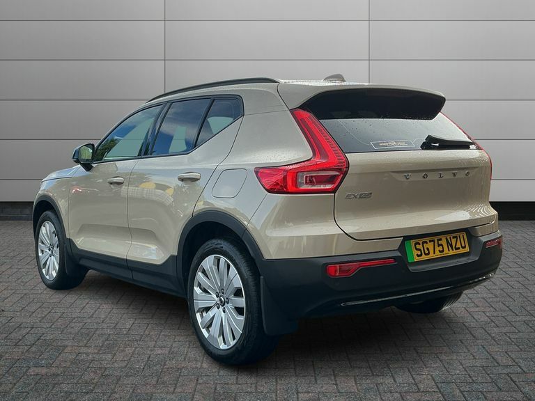 Volvo EX40 185Kw Extended Range Plus 78Kwh Black #2