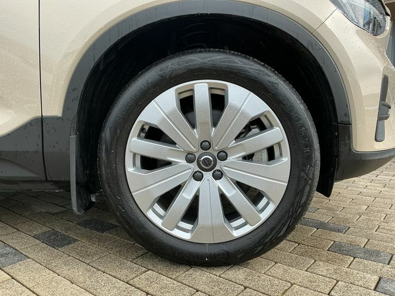Volvo EX40 185Kw Extended Range Plus 78Kwh Black #4