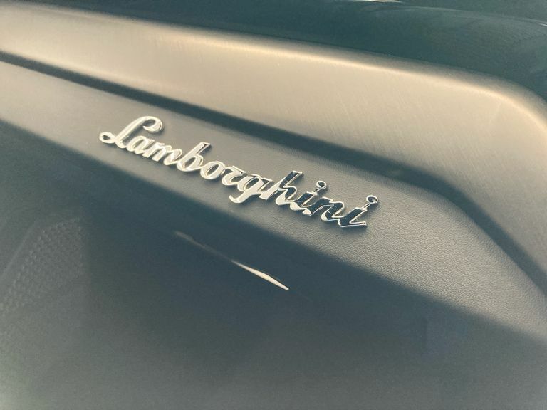 Lamborghini Urus S #17
