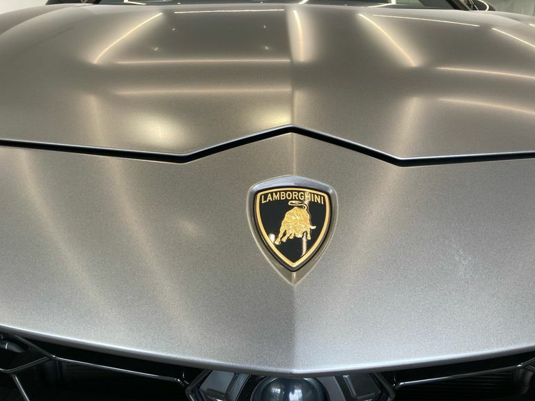 Lamborghini Urus S #20