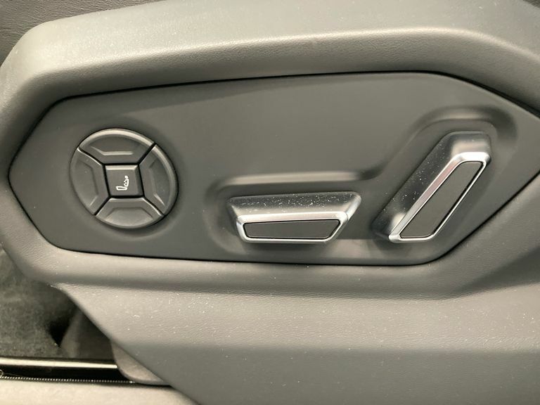 Lamborghini Urus S #9